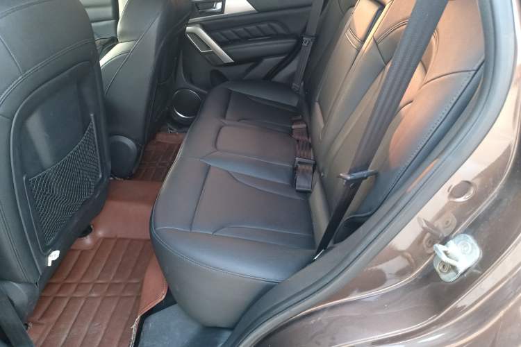 Used Haval H2 2014 1.5T Manual Two-Wheel Drive Elite Edition Left Rear Seat