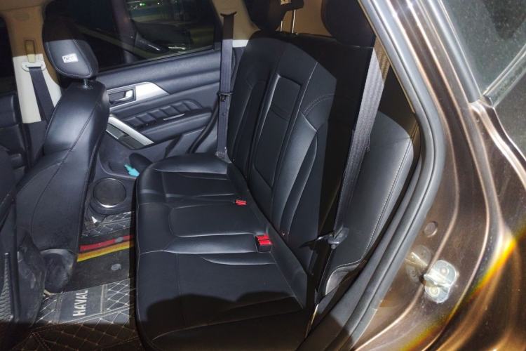 Used Haval H2 2014 1.5T Manual Two-Wheel Drive Elite Edition Left Rear Seat