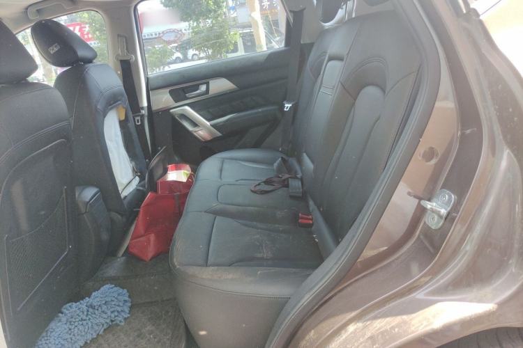 Used Haval H2 2014 1.5T Manual Two-Wheel Drive Elite Edition Left Rear Seat