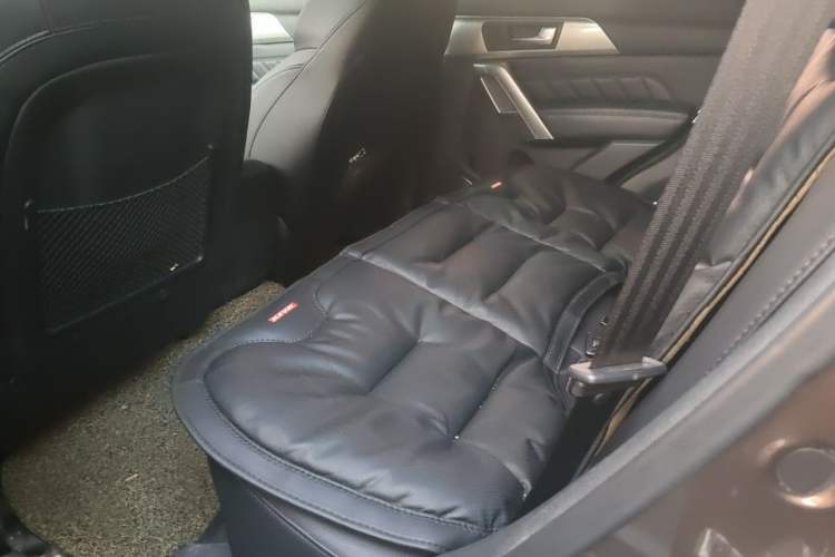 Used Haval H2 2014 1.5T Manual Two-Wheel Drive Elite Edition Left Rear Seat