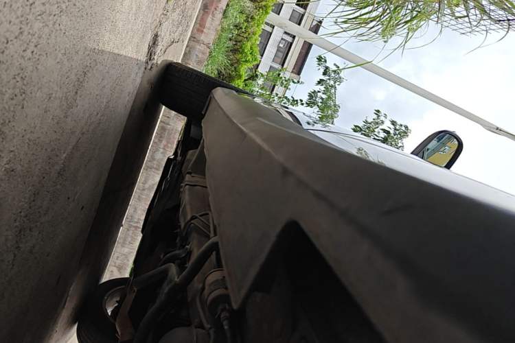 Used Haval H2 2014 1.5T Manual Two-Wheel Drive Elite Edition Left Side Sill