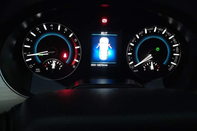Used Haval H2 2014 1.5T Manual Two-Wheel Drive Prestige Edition Odometer Close Up