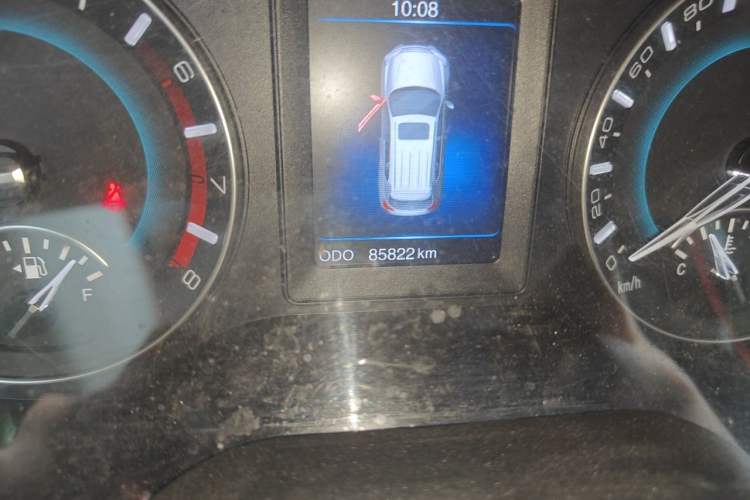 Used Haval H2 2014 1.5T Manual Two-Wheel Drive Elite Edition Odometer Close Up