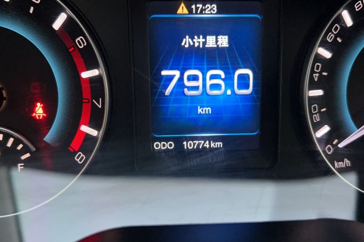 Used Haval H2 2014 1.5T Manual Two-Wheel Drive Elite Edition Odometer Close Up