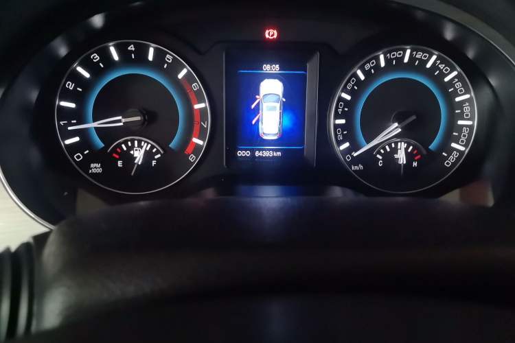 Used Haval H2 2014 1.5T Manual Two-Wheel Drive Elite Edition Odometer Close Up