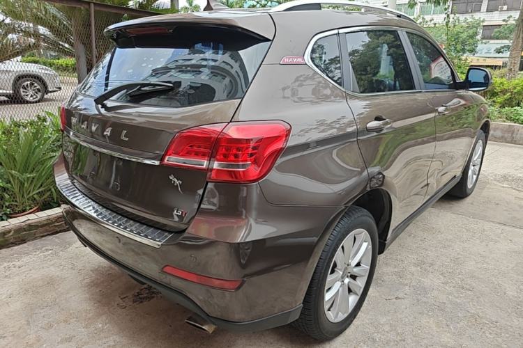 Used Haval H2 2014 1.5T Manual Two-Wheel Drive Elite Edition Rear Right 45 Deg