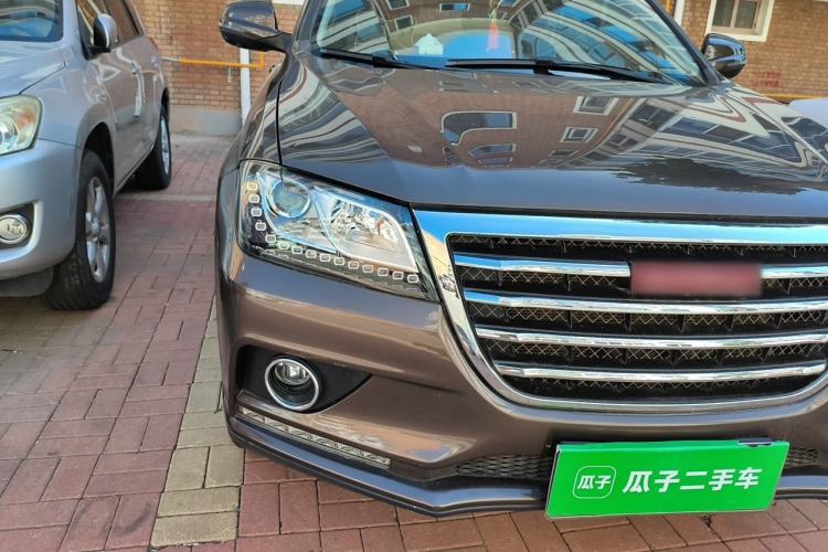 Used Haval H2 2014 1.5T Manual Two-Wheel Drive Prestige Edition Right Front Headlight