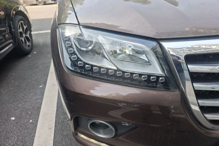 Used Haval H2 2014 1.5T Manual Two-Wheel Drive Elite Edition Right Front Headlight