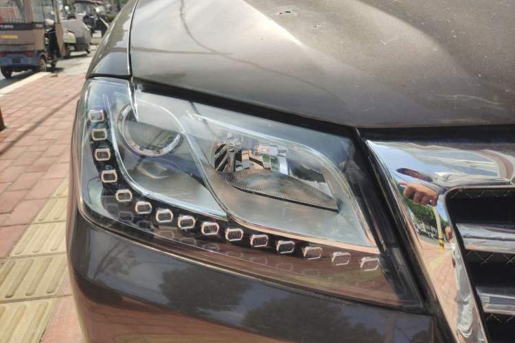 Used Haval H2 2014 1.5T Manual Two-Wheel Drive Elite Edition Right Front Headlight