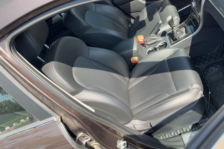 Used Haval H2 2014 1.5T Manual Two-Wheel Drive Elite Edition Right Front Seat