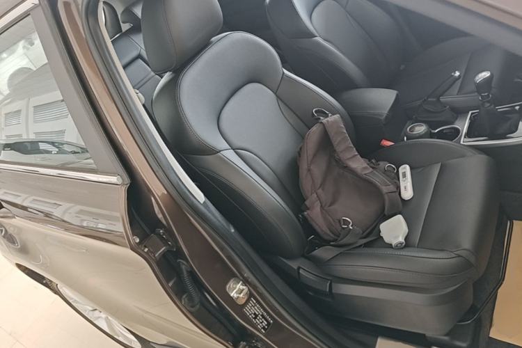 Used Haval H2 2014 1.5T Manual Two-Wheel Drive Elite Edition Right Front Seat