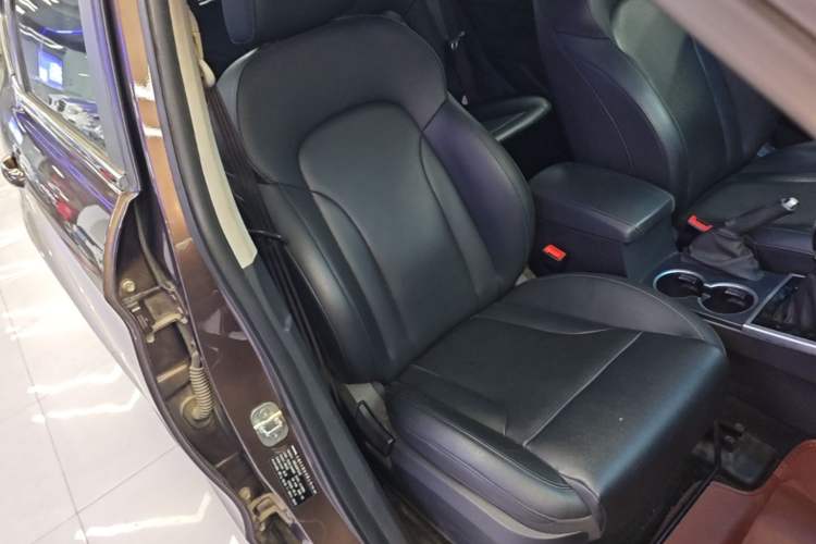 Used Haval H2 2014 1.5T Manual Two-Wheel Drive Elite Edition Right Front Seat