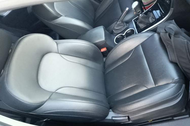 Used Haval H2 2014 1.5T Manual Two-Wheel Drive Elite Edition Right Front Seat