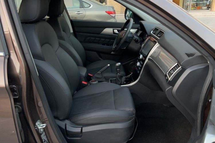 Used Haval H2 2014 1.5T Manual Two-Wheel Drive Elite Edition Right Front Seat