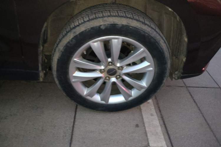 Used Haval H2 2014 1.5T Manual Two-Wheel Drive Prestige Edition Right Front Wheel Hub