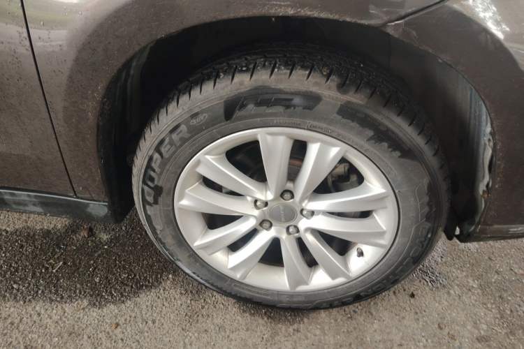 Used Haval H2 2014 1.5T Manual Two-Wheel Drive Elite Edition Right Front Wheel Hub