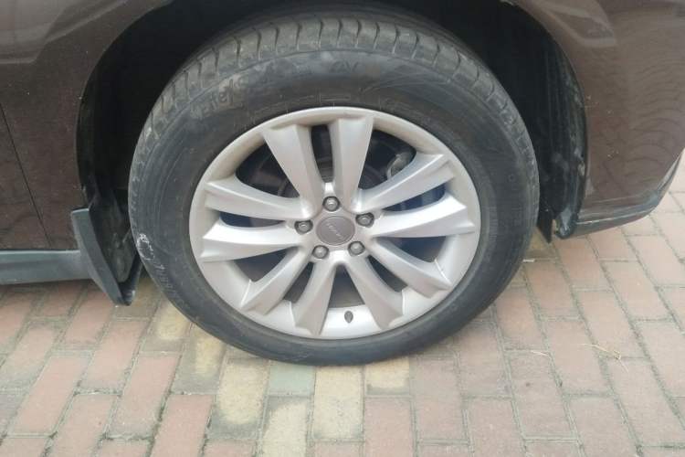 Used Haval H2 2014 1.5T Manual Two-Wheel Drive Elite Edition Right Front Wheel Hub