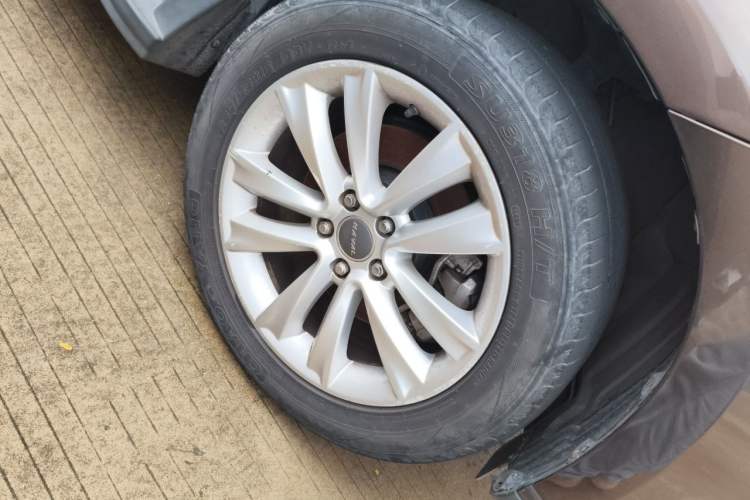Used Haval H2 2014 1.5T Manual Two-Wheel Drive Elite Edition Right Front Wheel Hub