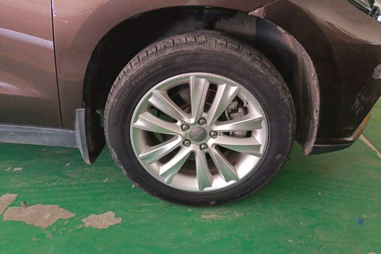 Used Haval H2 2014 1.5T Manual Two-Wheel Drive Elite Edition Right Front Wheel Hub