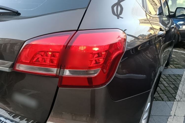 Used Haval H2 2014 1.5T Manual Two-Wheel Drive Elite Edition Right Rear Taillight