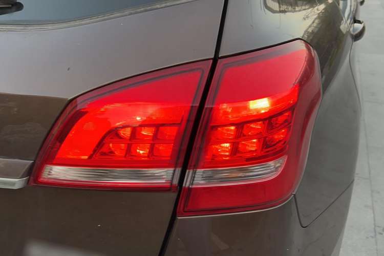 Used Haval H2 2014 1.5T Manual Two-Wheel Drive Elite Edition Right Rear Taillight