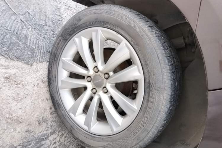 Used Haval H2 2014 1.5T Manual Two-Wheel Drive Elite Edition Right Rear Wheel Hub