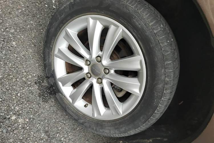 Used Haval H2 2014 1.5T Manual Two-Wheel Drive Prestige Edition Right Rear Wheel Hub