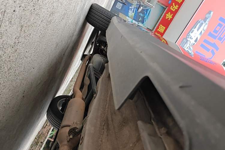 Used Haval H2 2014 1.5T Manual Two-Wheel Drive Elite Edition Right Side Sill