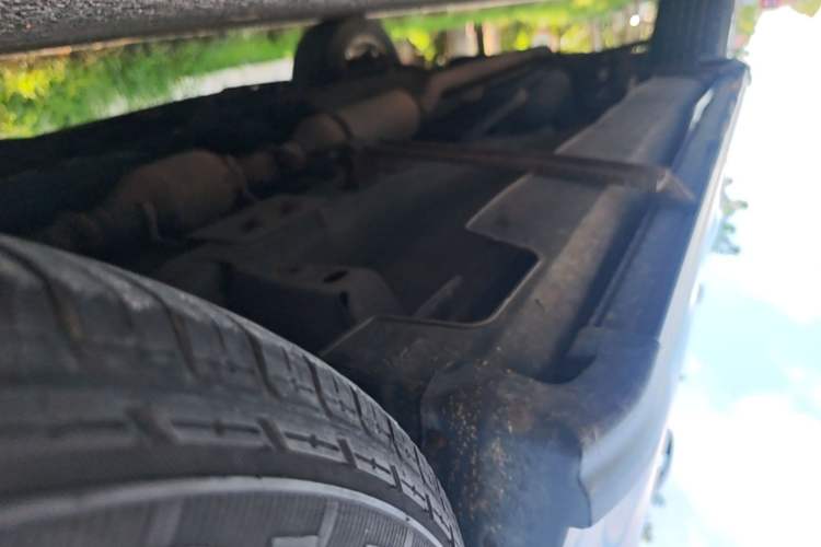 Used Haval H2 2014 1.5T Manual Two-Wheel Drive Prestige Edition Right Side Sill