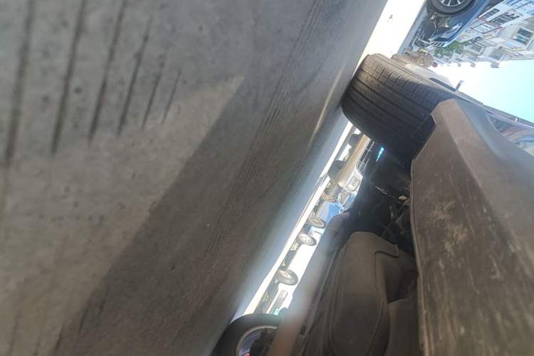 Used Haval H2 2014 1.5T Manual Two-Wheel Drive Elite Edition Right Side Sill