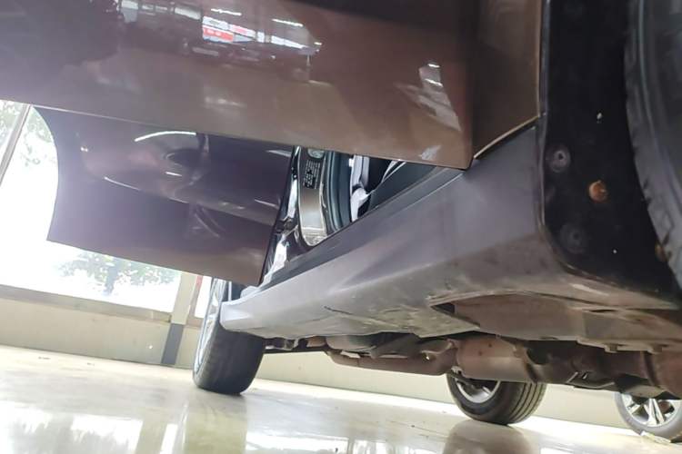 Used Haval H2 2014 1.5T Manual Two-Wheel Drive Prestige Edition Right Side Sill