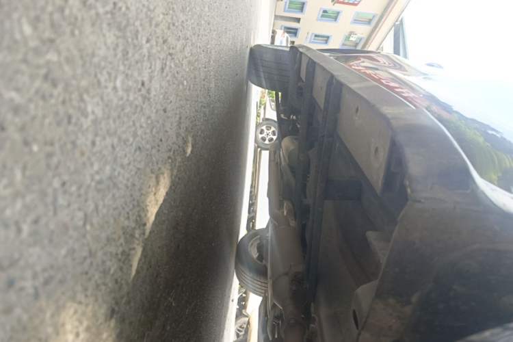 Used Haval H2 2014 1.5T Manual Two-Wheel Drive Elite Edition Right Side Sill