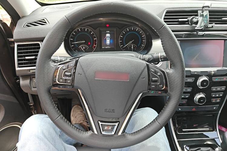 Used Haval H2 2014 1.5T Manual Two-Wheel Drive Elite Edition Steering Wheel