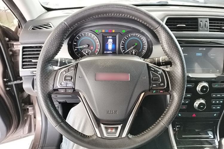 Used Haval H2 2014 1.5T Manual Two-Wheel Drive Elite Edition Steering Wheel