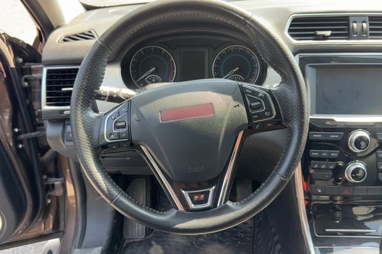 Used Haval H2 2014 1.5T Manual Two-Wheel Drive Elite Edition Steering Wheel