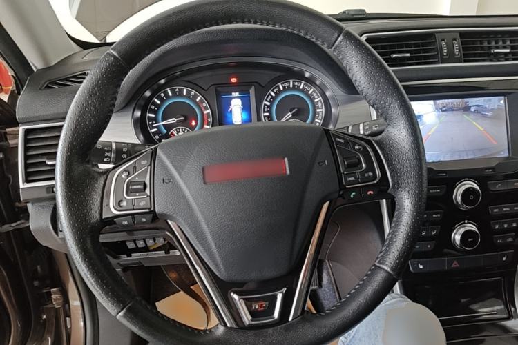 Used Haval H2 2014 1.5T Manual Two-Wheel Drive Elite Edition Steering Wheel