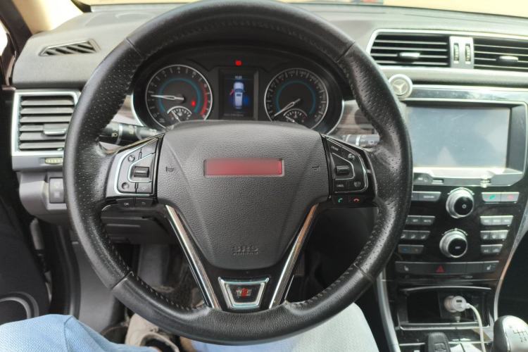 Used Haval H2 2014 1.5T Manual Two-Wheel Drive Elite Edition Steering Wheel