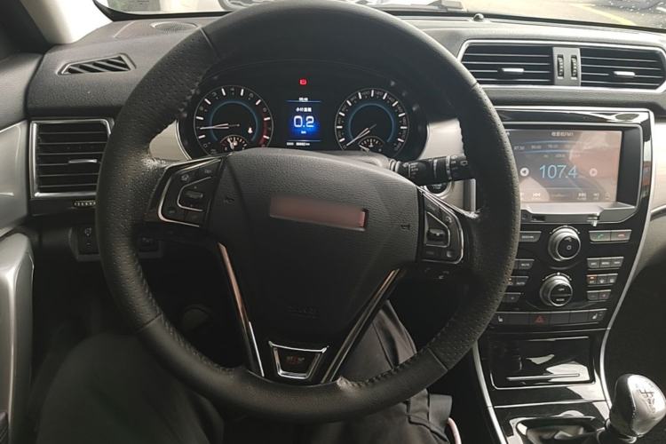 Used Haval H2 2014 1.5T Manual Two-Wheel Drive Prestige Edition Steering Wheel