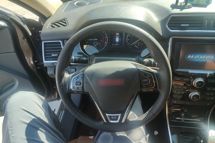 Used Haval H2 2014 1.5T Manual Two-Wheel Drive Elite Edition Steering Wheel