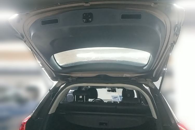 Used Haval H2 2014 1.5T Manual Two-Wheel Drive Elite Edition Trunk