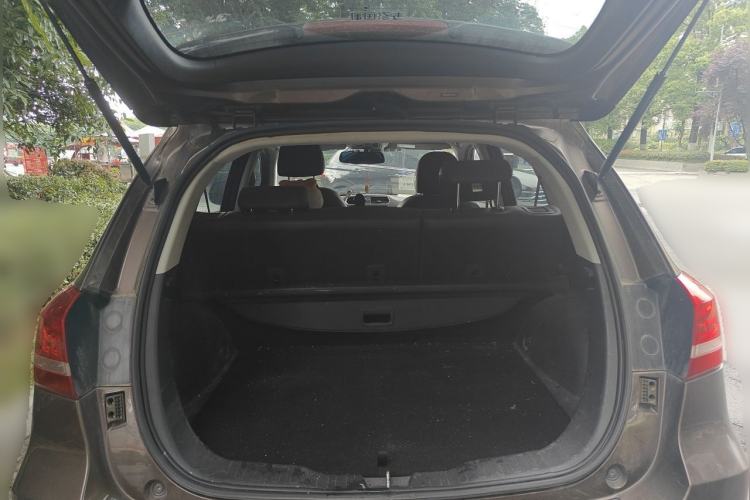 Used Haval H2 2014 1.5T Manual Two-Wheel Drive Elite Edition Trunk