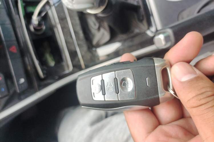 Used Haval H2 2014 1.5T Manual Two-Wheel Drive Elite Edition Vehicle Key