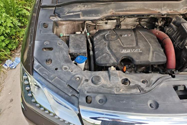 Used Haval H2 2014 1.5T Manual Two-Wheel Drive Elite Edition Engine Bay Right