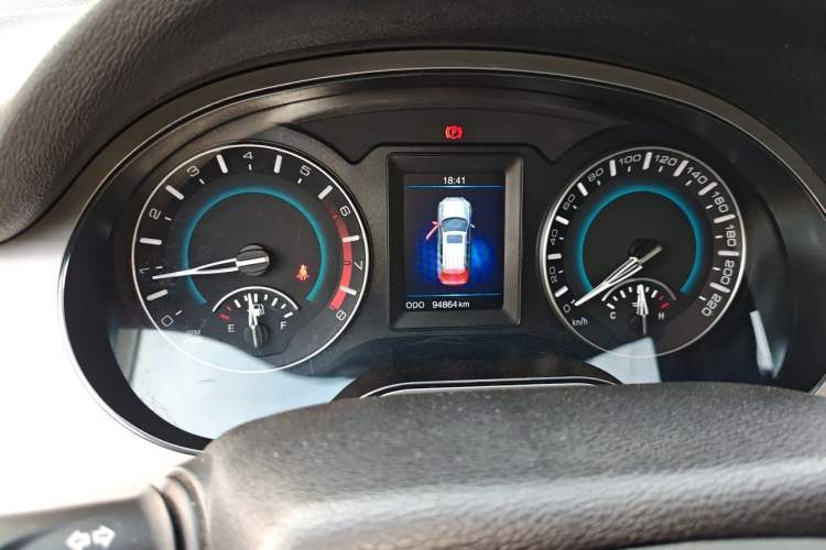 Used Haval H2 2014 1.5T Manual Two-Wheel Drive Elite Edition Instrument Cluster