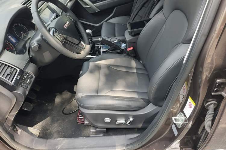Used Haval H2 2014 1.5T Manual Two-Wheel Drive Prestige Edition Left Front Seat