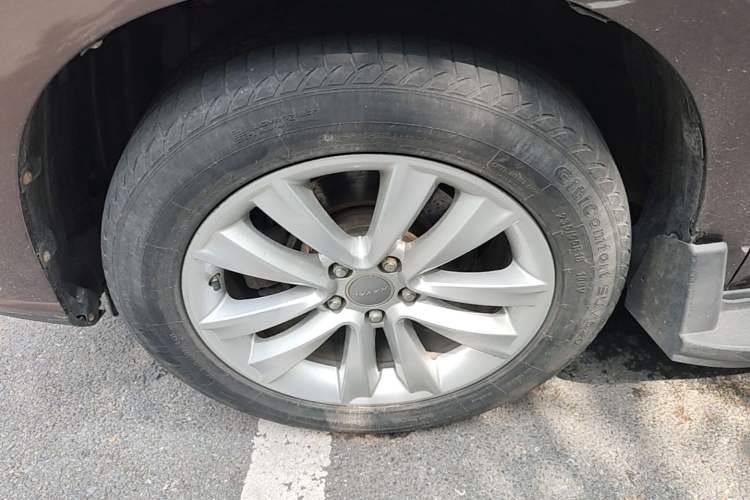 Used Haval H2 2014 1.5T Manual Two-Wheel Drive Prestige Edition Left Front Wheel Hub