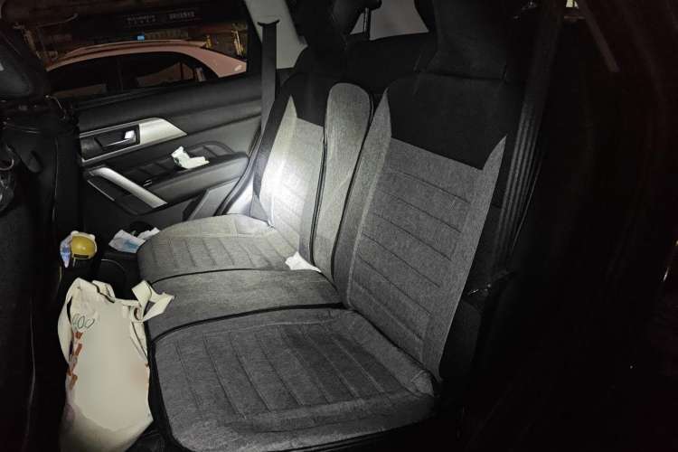 Used Haval H2 2014 1.5T Manual Two-Wheel Drive Elite Edition Left Rear Seat
