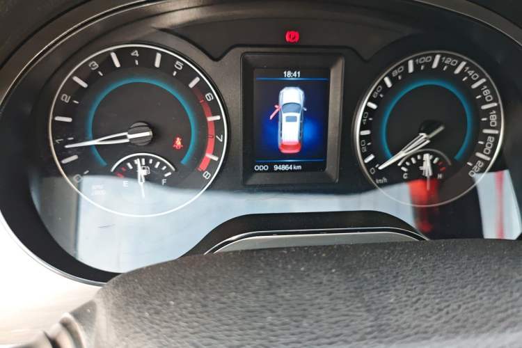 Used Haval H2 2014 1.5T Manual Two-Wheel Drive Elite Edition Odometer Close Up