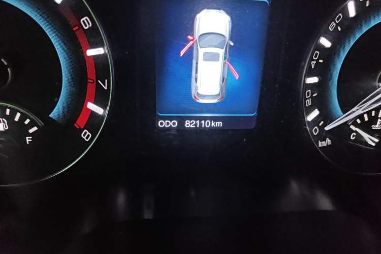 Used Haval H2 2014 1.5T Manual Two-Wheel Drive Elite Edition Odometer Close Up