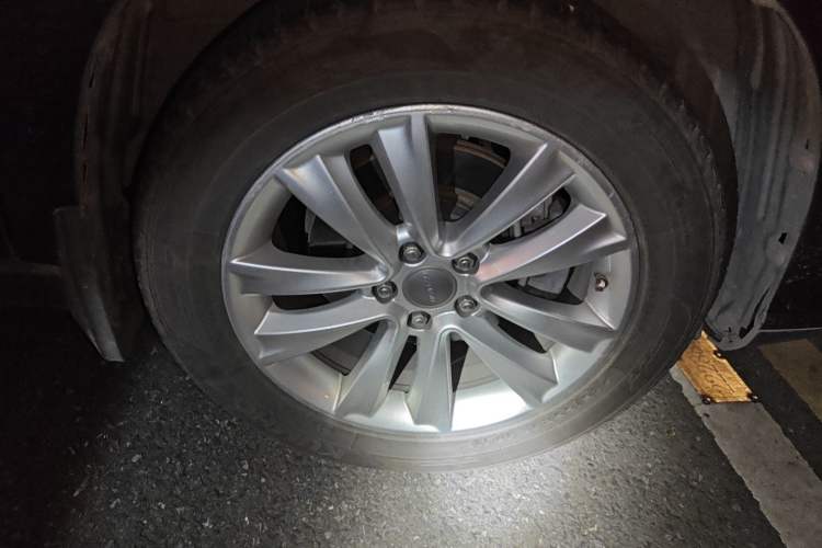 Used Haval H2 2014 1.5T Manual Two-Wheel Drive Elite Edition Right Front Wheel Hub